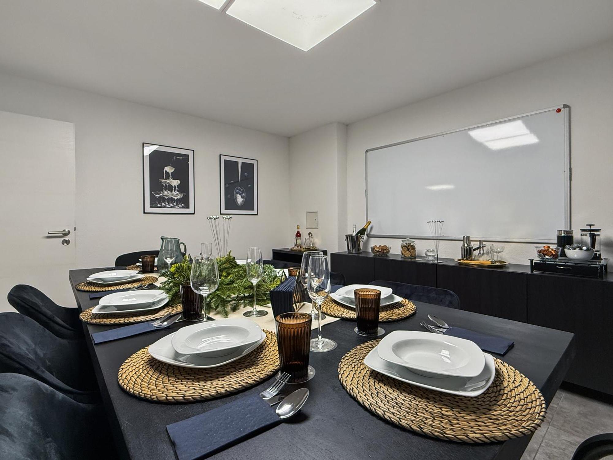 Group Friendly Comfort Central Stuttgart Apartment Exterior photo